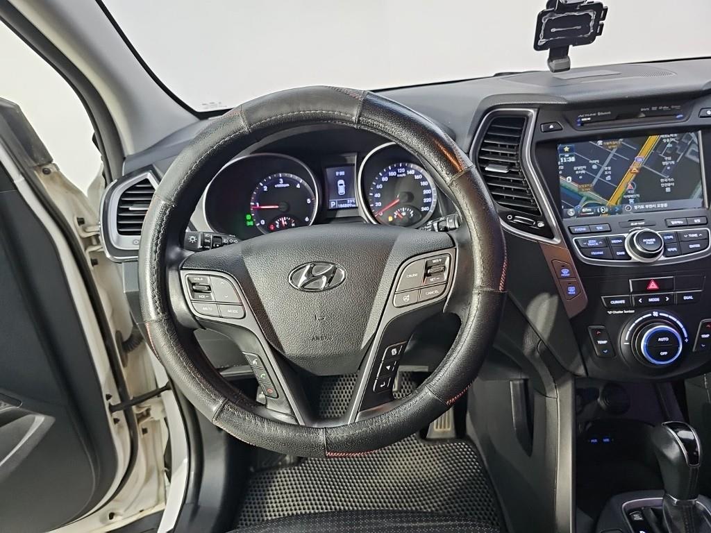 2013 Hyundai Santa Fe DM Blanco - Miniatura 9