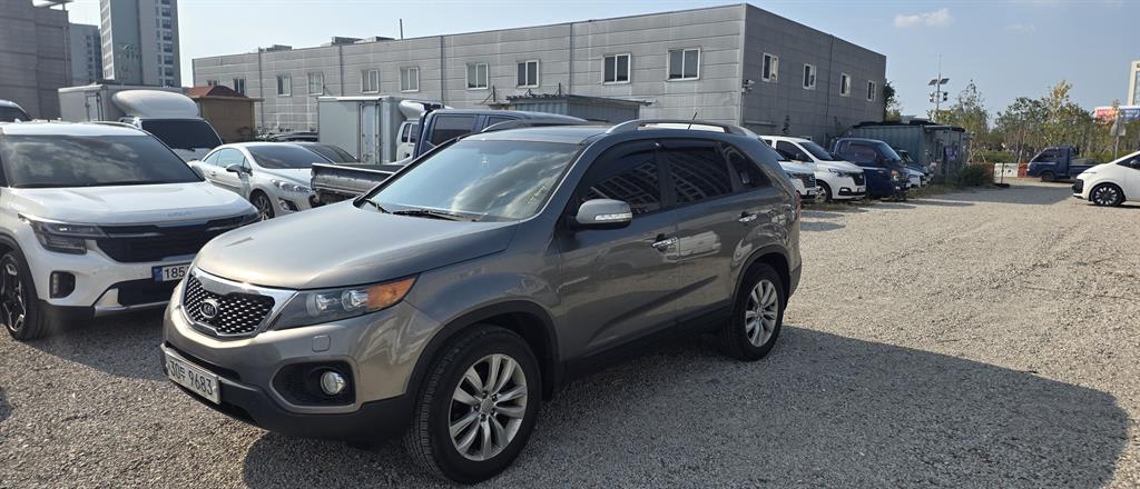 2010 Kia Sorento R Gris - Miniatura 2