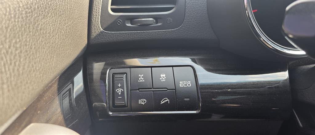 2010 Kia Sorento R Gris - Miniatura 8