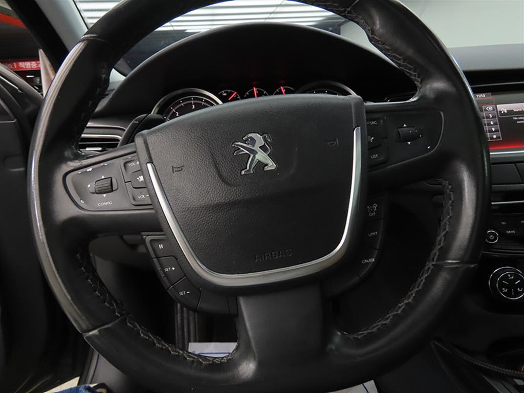 2016 Peugeot 508 SW Gris - Miniatura 8