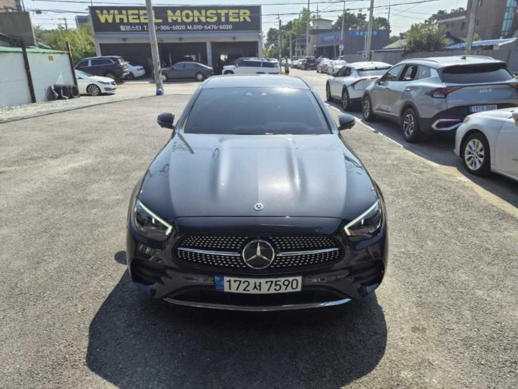 2021 Mercedes-Benz Clase E E Gris - Imagen 1