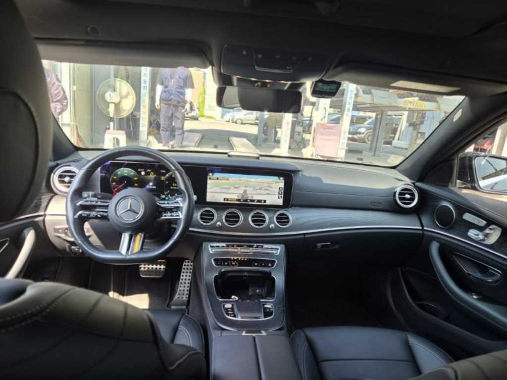 2021 Mercedes-Benz Clase E E Gris - Miniatura 10