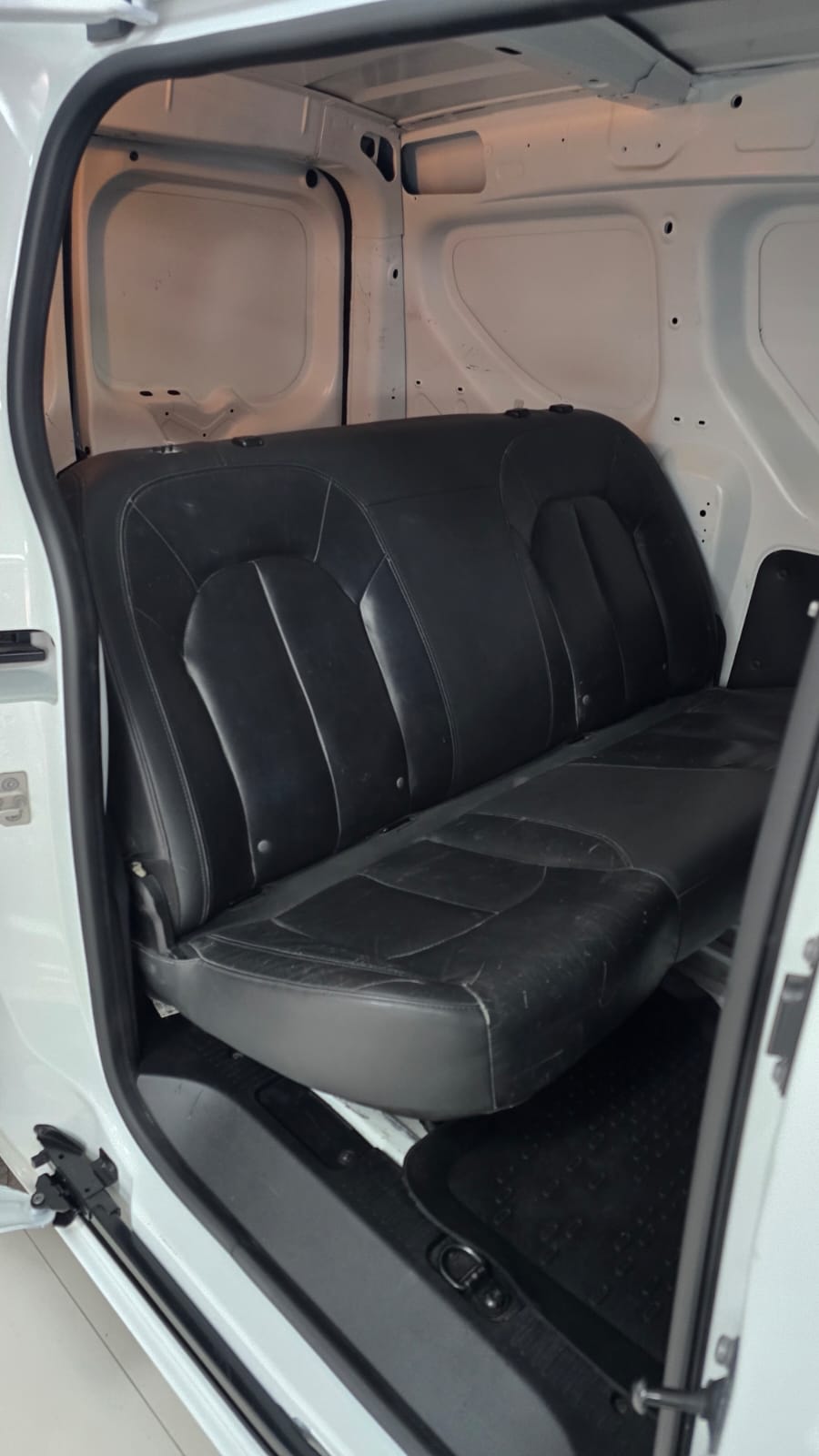 2022 Renault Expres DIESEL Blanco - Miniatura 3
