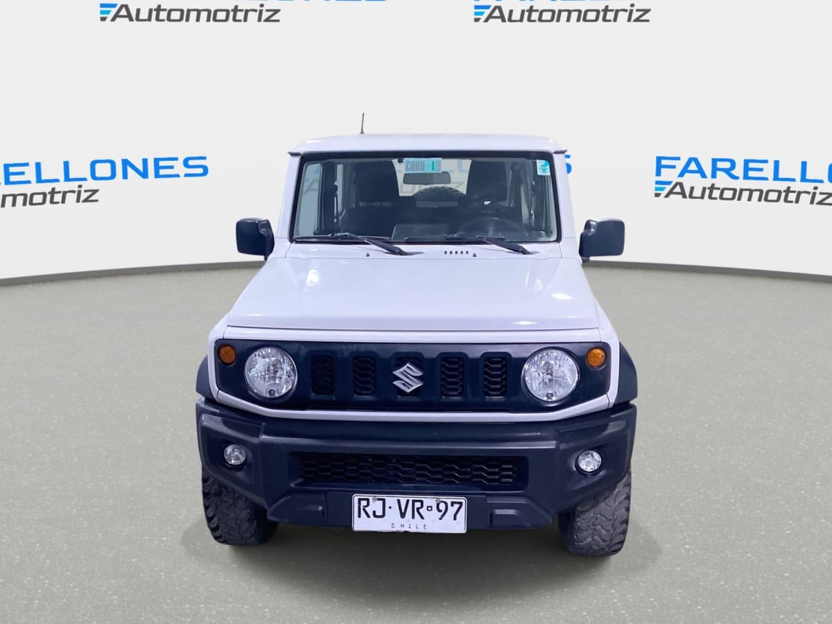 2022 Suzuki JIMNY 1.3 3P C/WINCHE MT 4X4 BCN JEEP Blanco - Miniatura 2