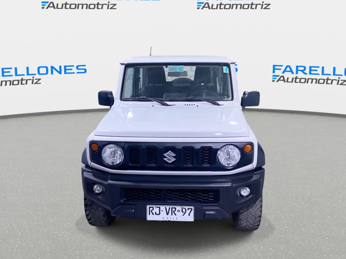 2022 Suzuki JIMNY 1.3 3P C/WINCHE MT 4X4 BCN JEEP Blanco - Miniatura 3