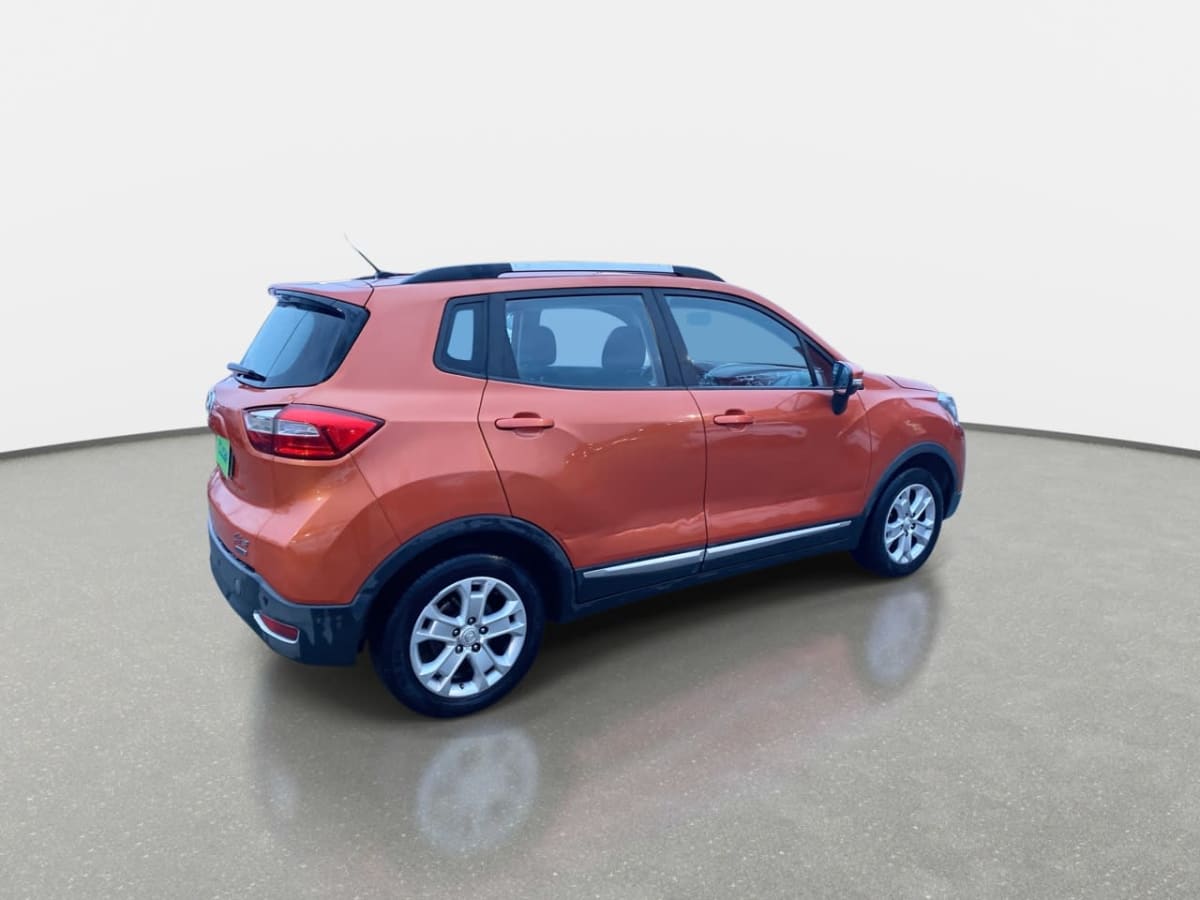 2021 CHANGAN CS15 1.5 Naranja - Miniatura 8