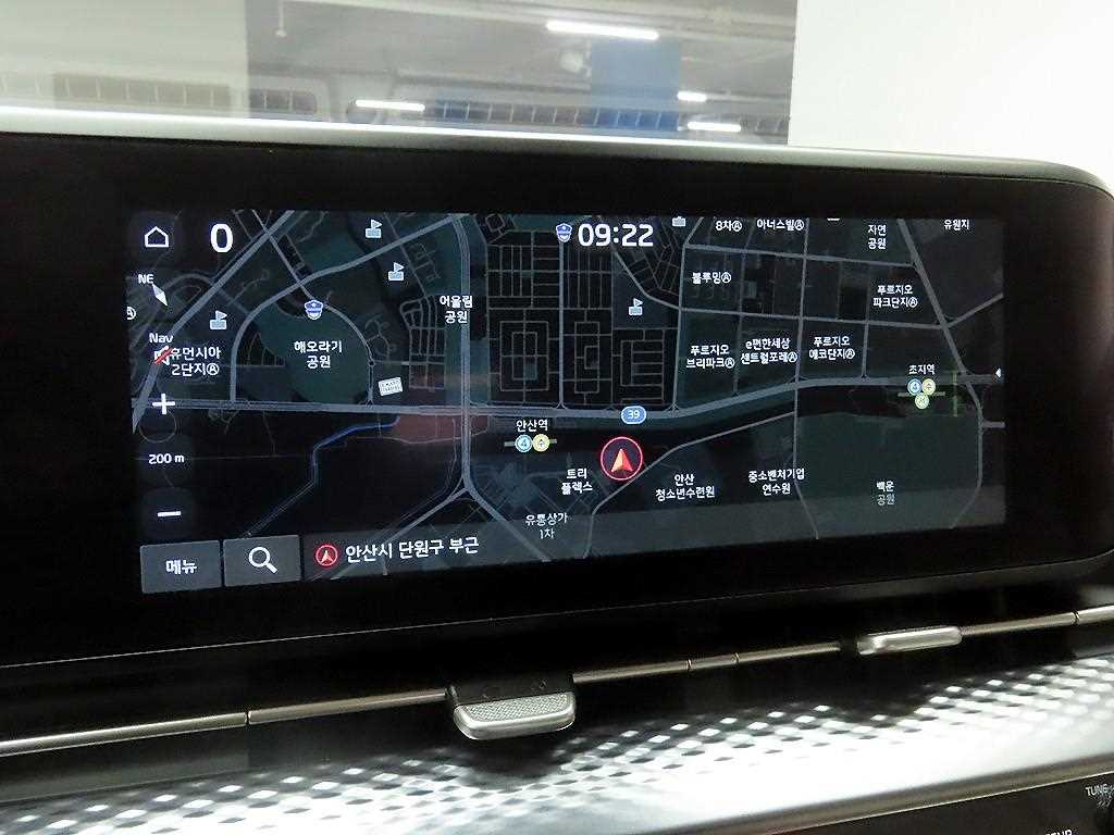 2023 Kia Carnival 4th Negro - Miniatura 9