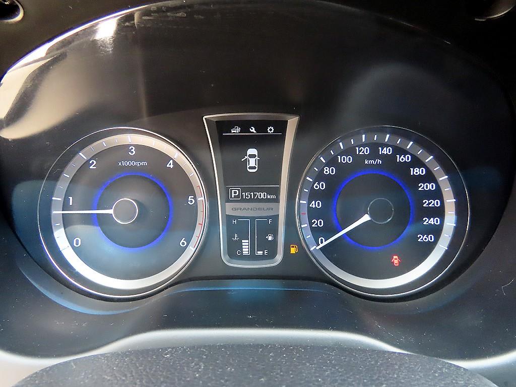 2016 Hyundai Grandeur Ref 420362 Diesel Negro - Miniatura 9