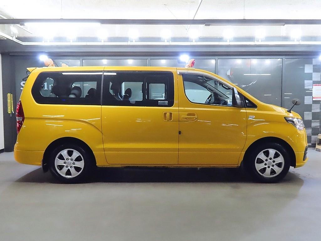 2019 Hyundai Starex Ref 420336 Gasoline Amarillo - Miniatura 3
