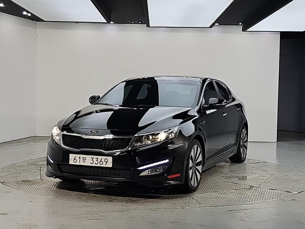 2011 Kia K5 2.0 Negro - Imagen 1