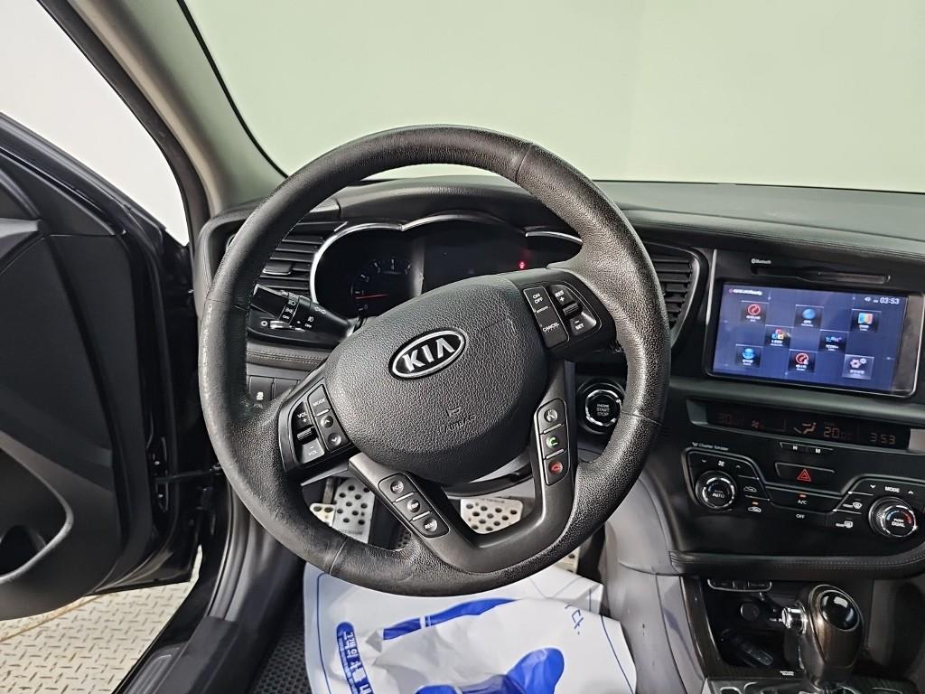 2011 Kia K5 2.0 Negro - Miniatura 9