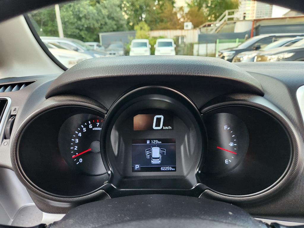 2022 Kia Ray 2 Blanco - Miniatura 5