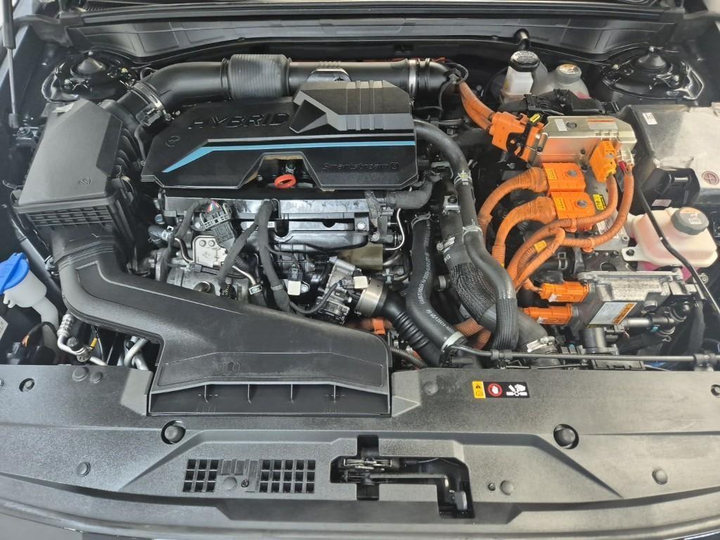 2022 Kia K8 Hybrid Negro - Miniatura 5