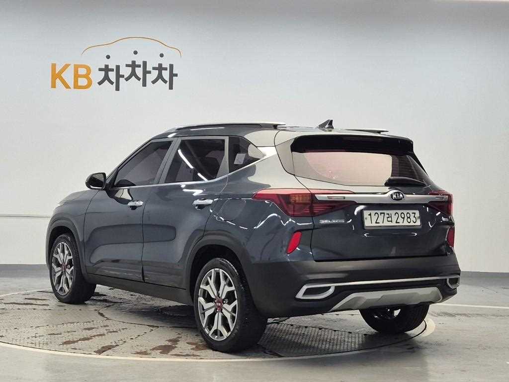 2020 Kia Seltos Gasoline Gris - Miniatura 2