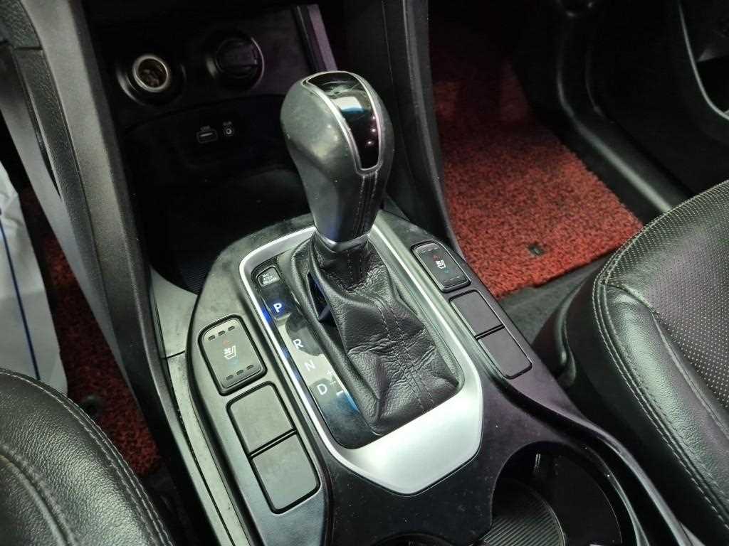 2016 Hyundai Santa Fe The Plata - Miniatura 8