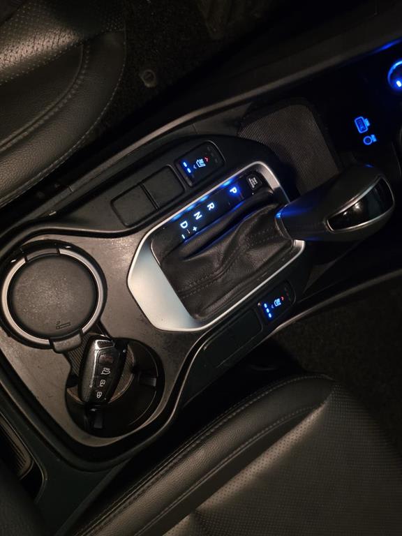 2016 Hyundai Santa Fe The Azul - Miniatura 10