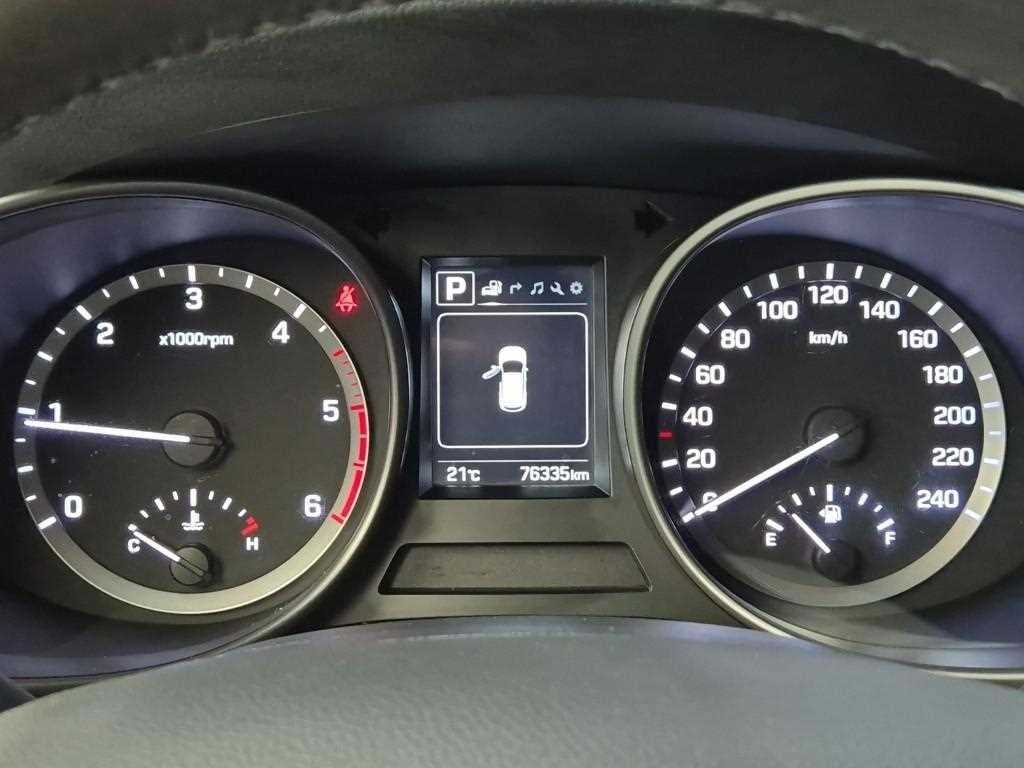 2017 Hyundai Santa Fe The Blanco - Miniatura 6