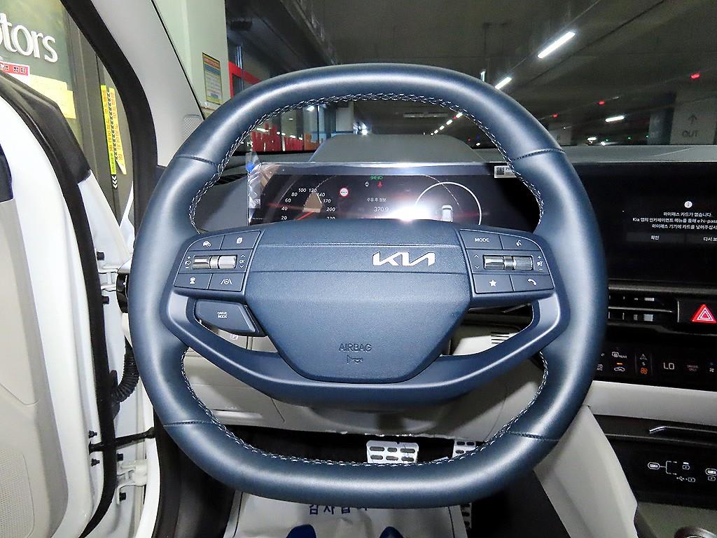 2025 Kia Sportage 5th Blanco - Miniatura 8