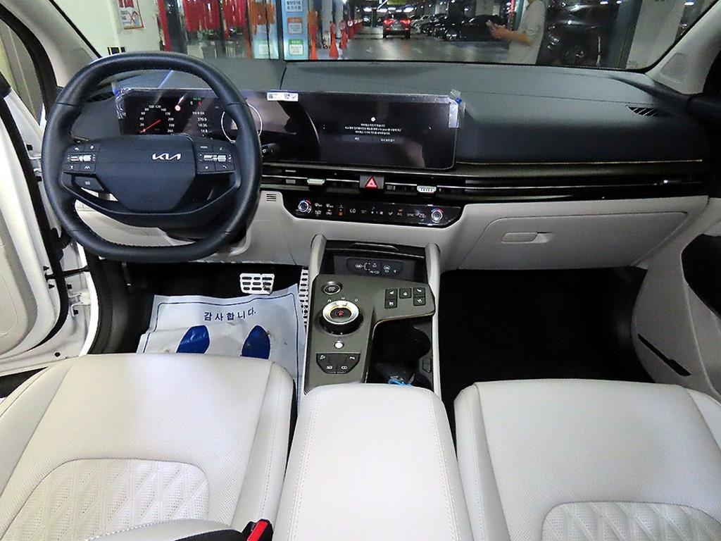 2025 Kia Sportage 5th Blanco - Miniatura 10