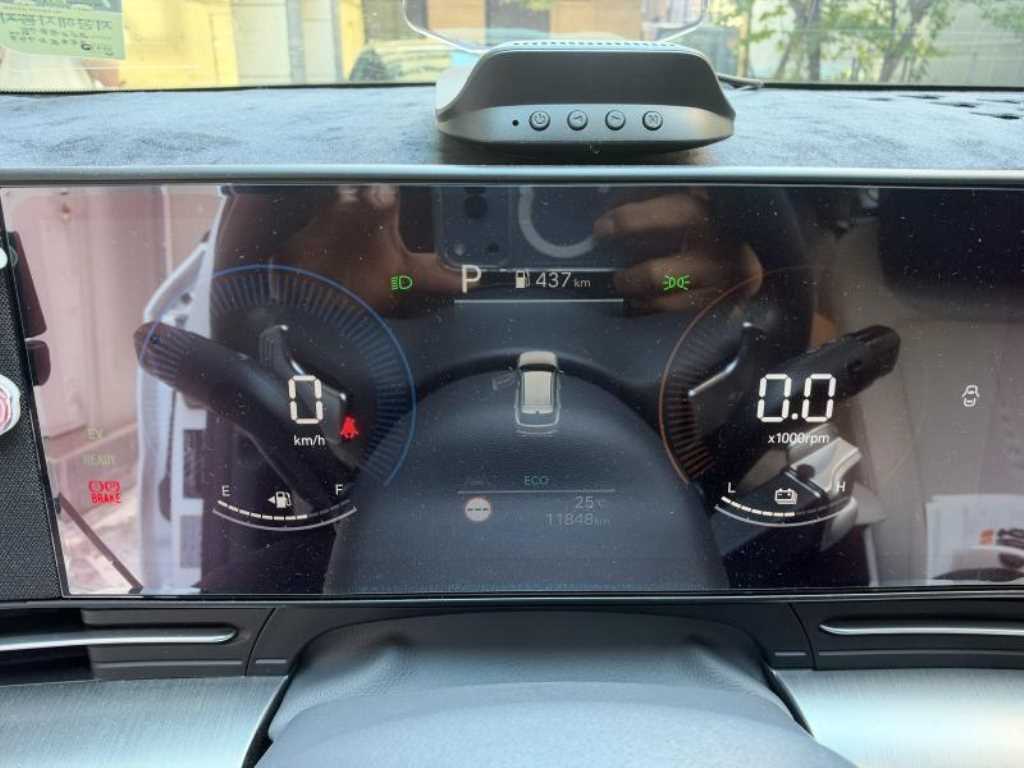 2025 Hyundai Kona New Blanco - Miniatura 7