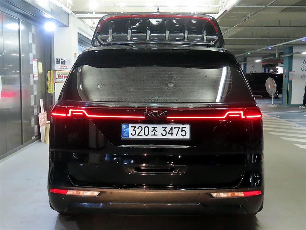 2021 Kia Carnival 4th Negro - Miniatura 5