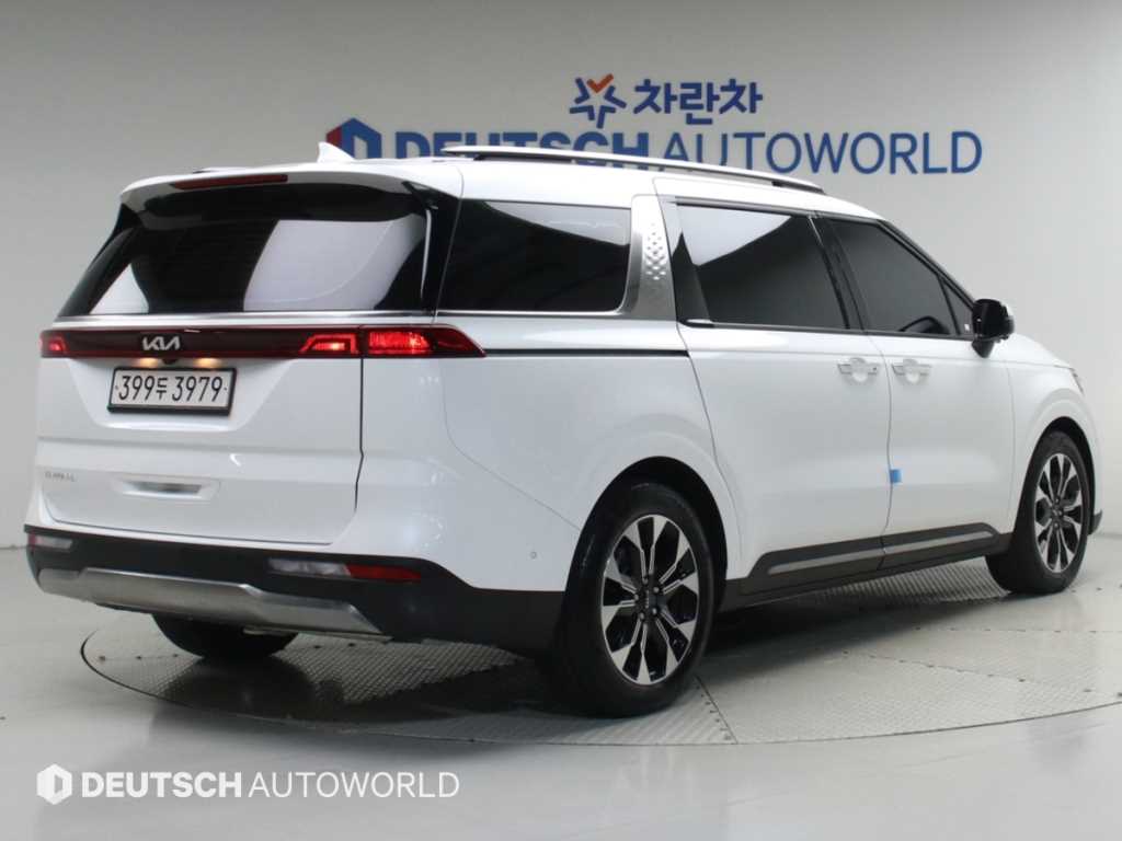 2023 Kia Carnival 4th - Miniatura 2