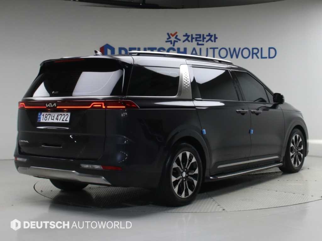 2022 Kia Carnival 4th Gris - Miniatura 4