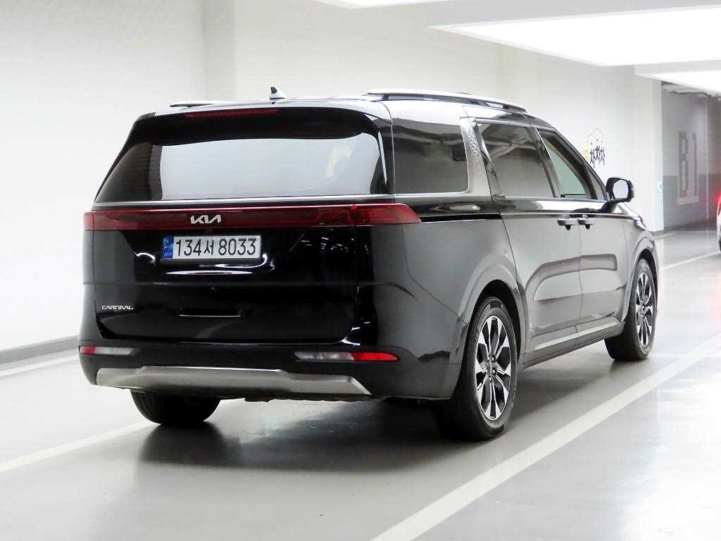 2023 Kia Carnival 4th Negro - Miniatura 4