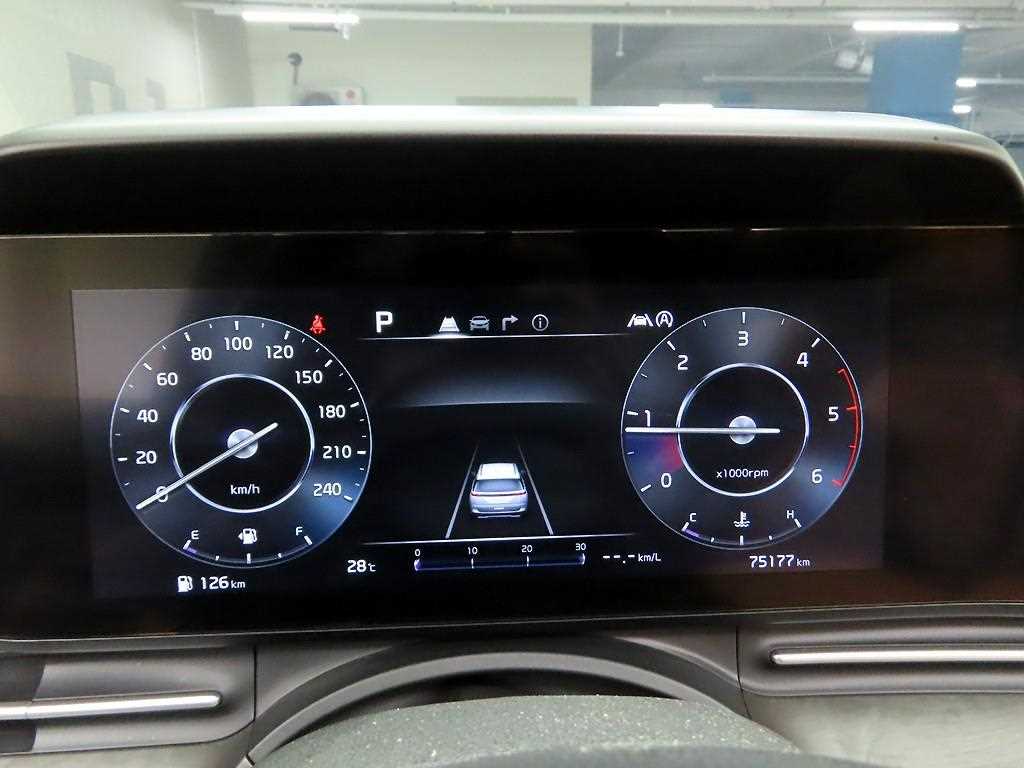 2023 Kia Carnival 4th Negro - Miniatura 5