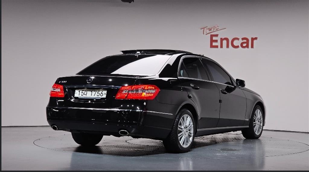 2012 Mercedes-Benz Clase E Mercedes Benz E Class Ref 420319 - Miniatura 3