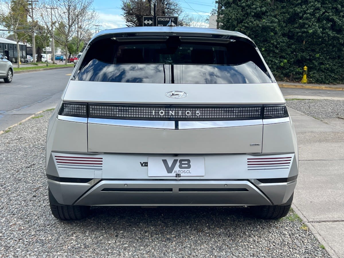 2023 Hyundai IONIQ 5 Gris - Miniatura 5