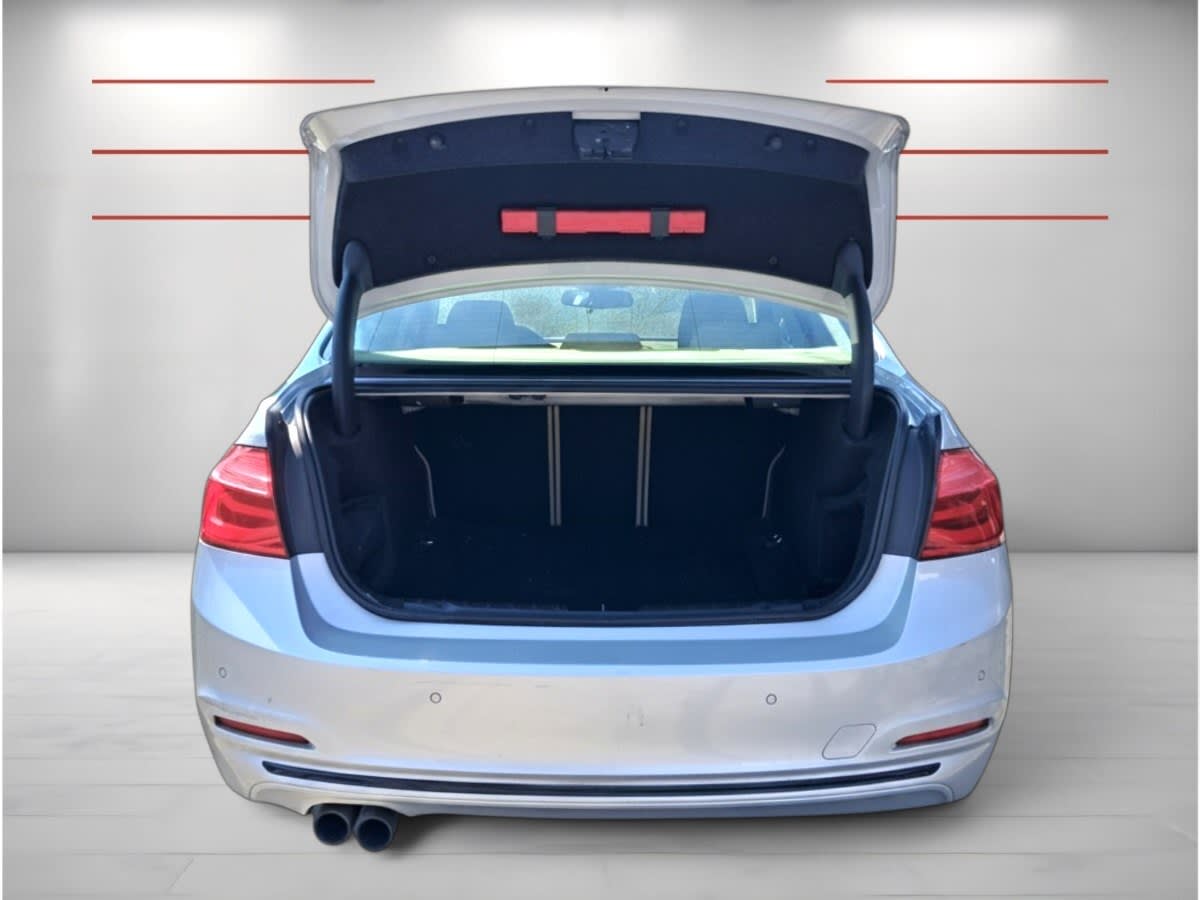 2018 BMW 320I SPORT Plata - Miniatura 8