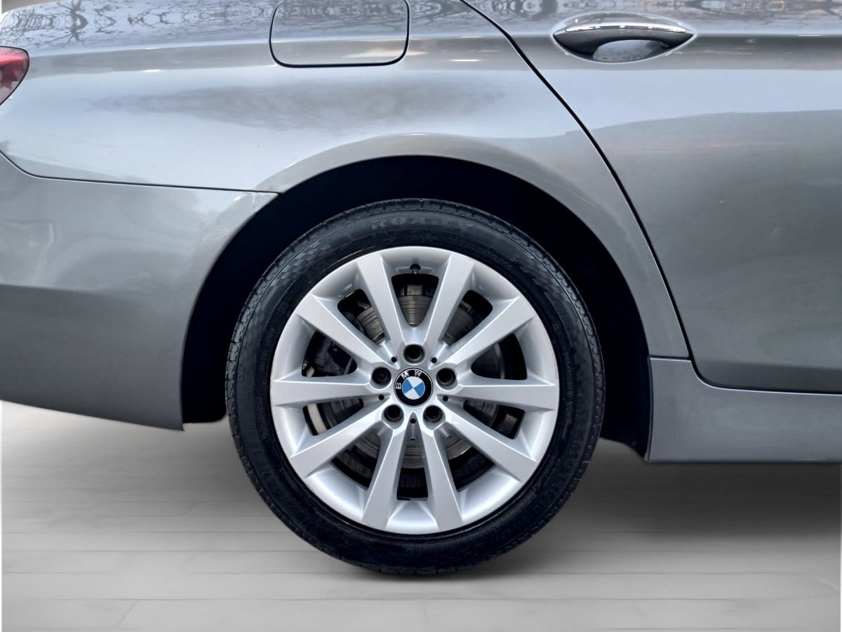 2015 BMW 520 I Gris - Miniatura 7