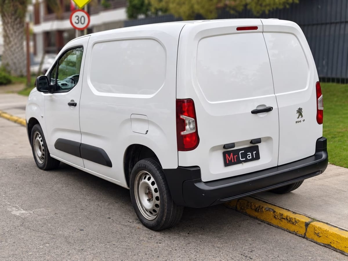 2023 Peugeot Partner Blanco - Miniatura 8
