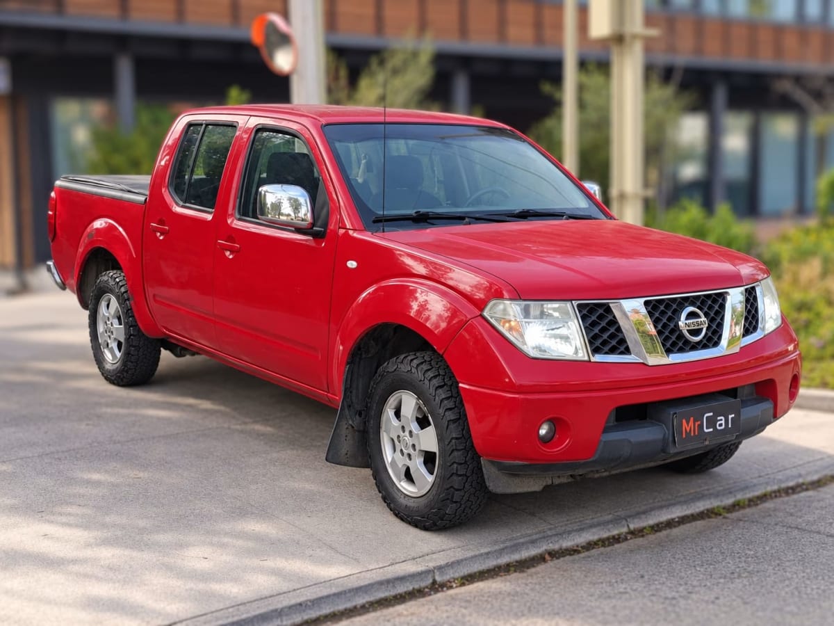 2014 Nissan Navara 4X2 Rojo - Miniatura 2