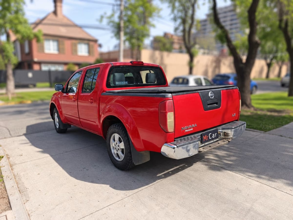 2014 Nissan Navara 4X2 Rojo - Miniatura 7