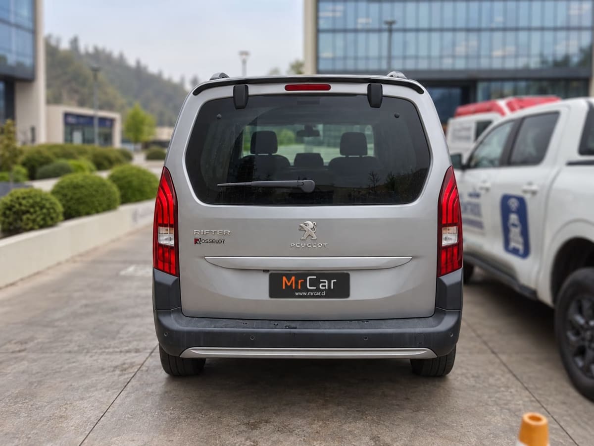 2023 Peugeot Rifter 130 Gris - Miniatura 5