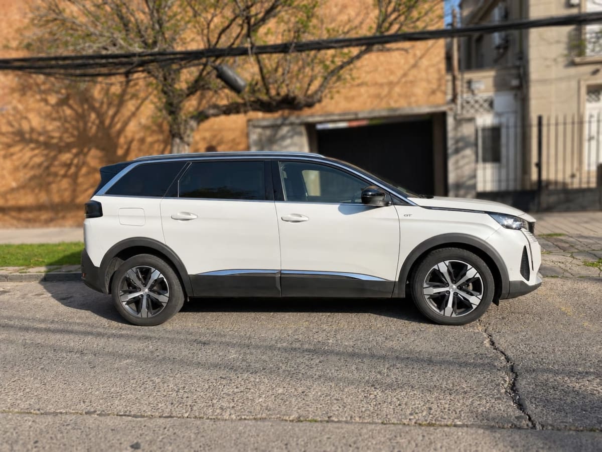 2023 Peugeot 5008 BlueHDi Blanco - Miniatura 3