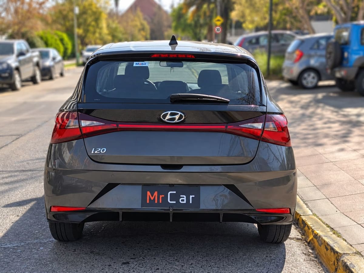 2023 Hyundai I20 Gris - Miniatura 5