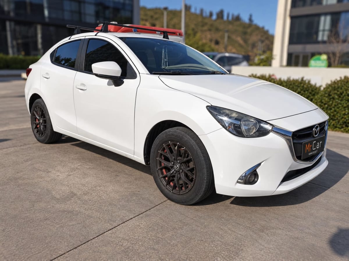 2020 Mazda 2 Sedan Blanco - Miniatura 2