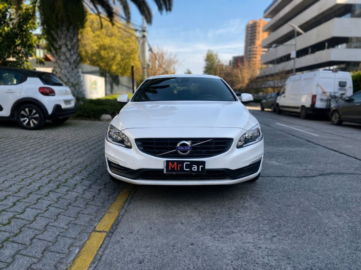 2018 Volvo S60 Blanco - Imagen 1