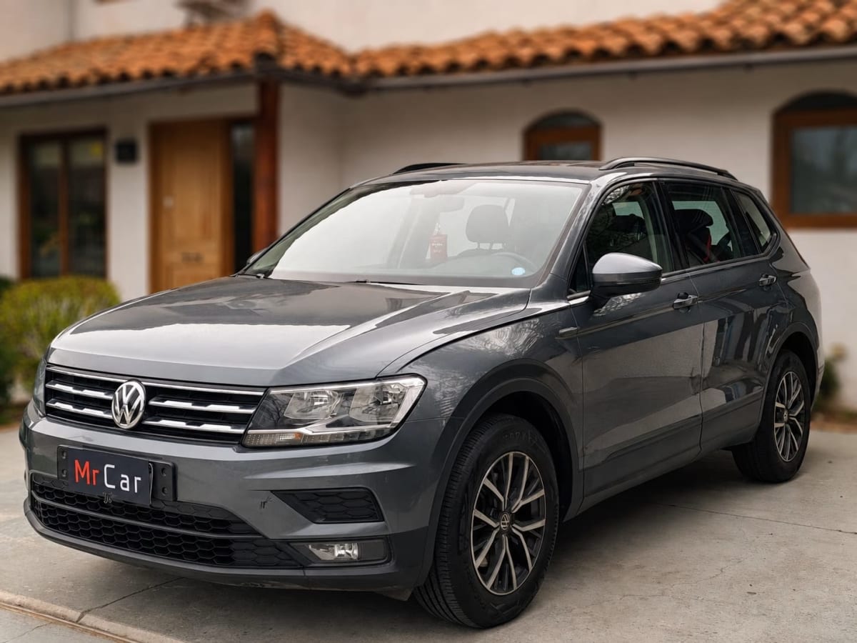 2021 Volkswagen Tiguan AT Gris - Miniatura 9