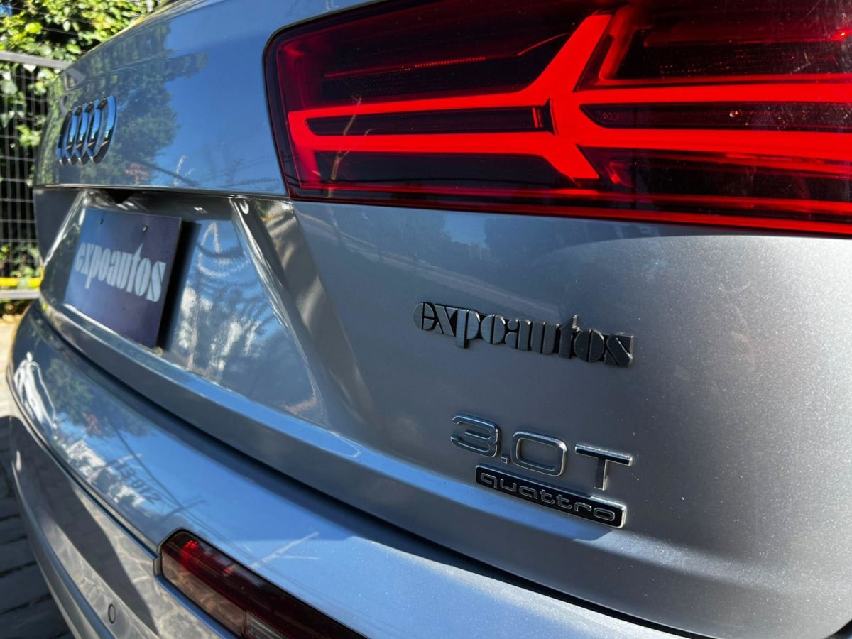 2017 Audi Q7 3.0 Plata - Miniatura 7