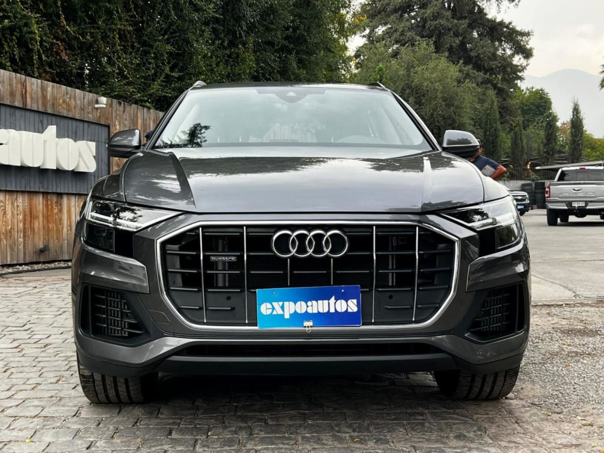 2024 AUDI Q8 55 Gris - Miniatura 3