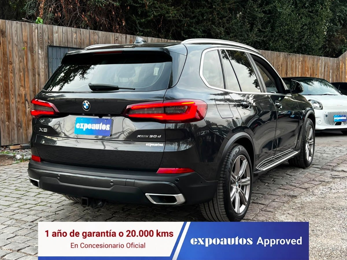 2022 BMW X5 EXECUTIVE Negro - Miniatura 4