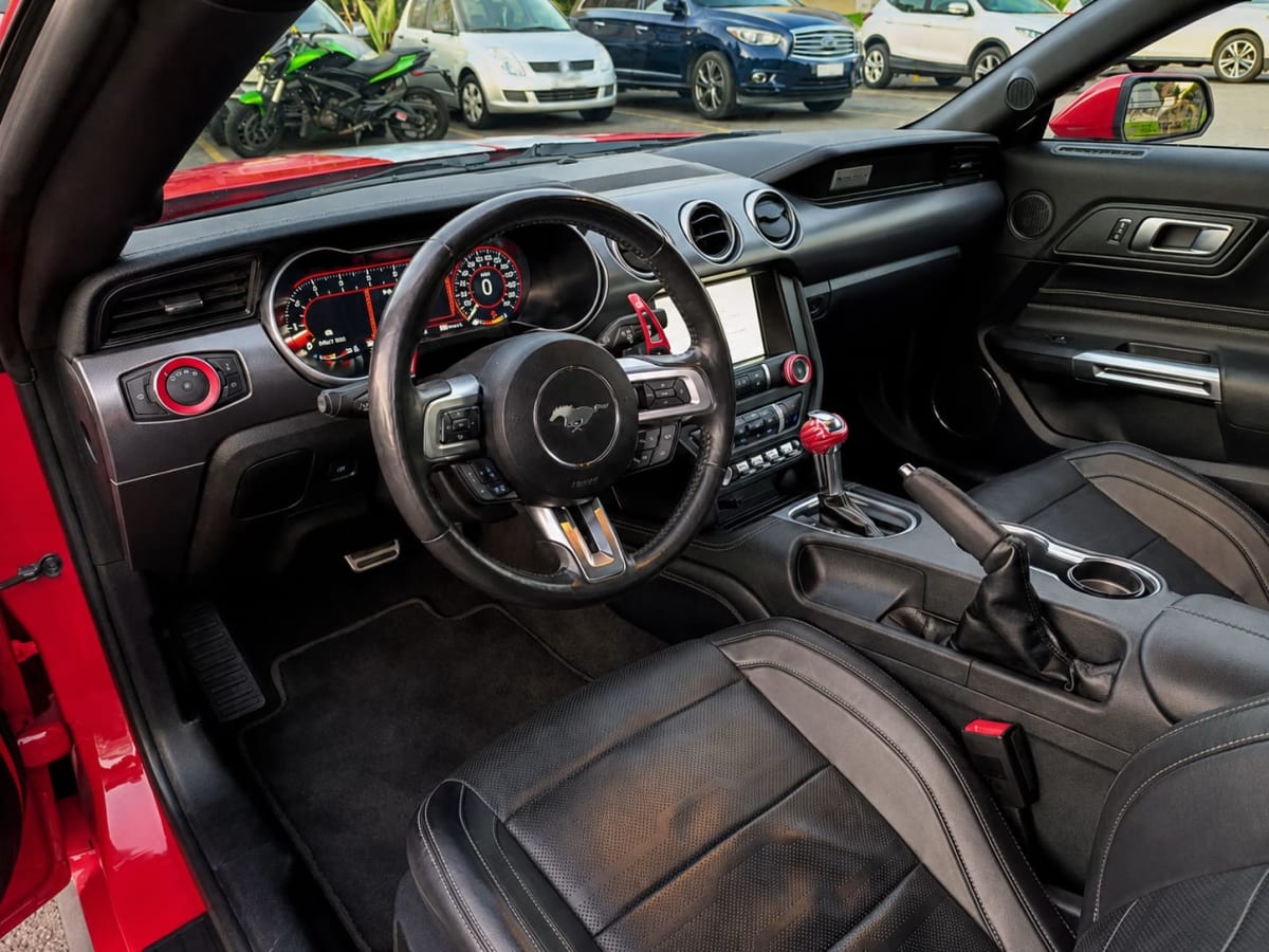 2022 Ford Mustang 5.0 Rojo - Miniatura 6
