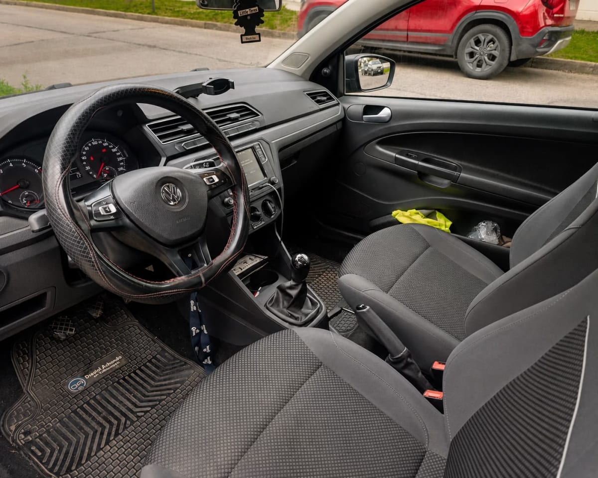 2020 Volkswagen Saveiro Gris - Miniatura 6