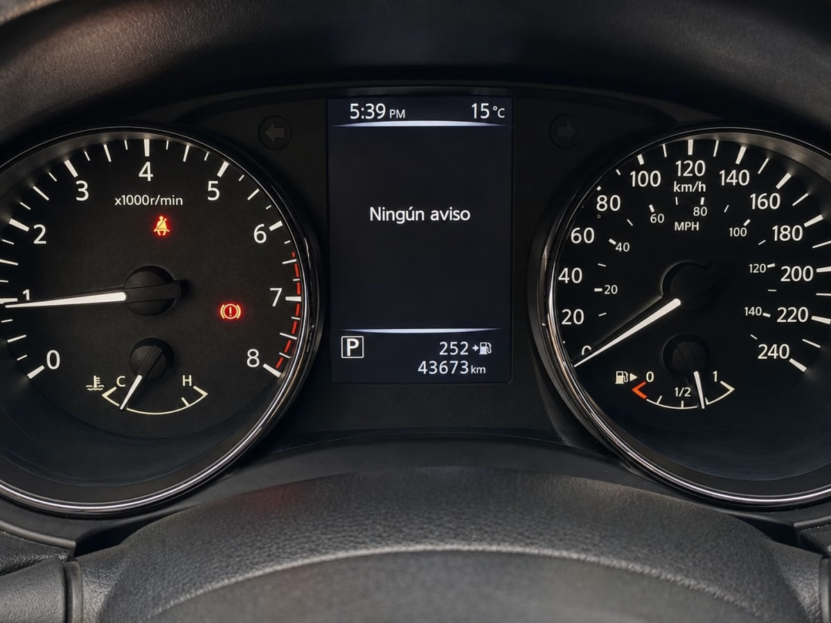 2020 Nissan XTRAIL Plata - Miniatura 7