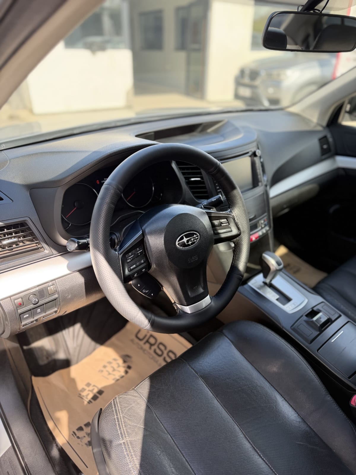 2014 Subaru Legacy LTD - Miniatura 8