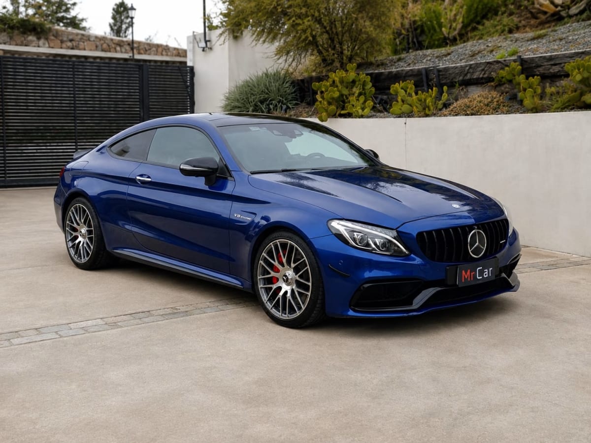 2017 Mercedes-Benz C63 AMG Azul - Miniatura 2